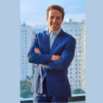 A Arquitetura Invisível das Decisões, por Ian dos Anjos Cunha — revelando os modelos mentais que organizam escolhas complexas antes mesmo de serem percebidas.