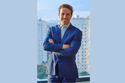 A Arquitetura Invisível das Decisões, por Ian dos Anjos Cunha — revelando os modelos mentais que organizam escolhas complexas antes mesmo de serem percebidas.