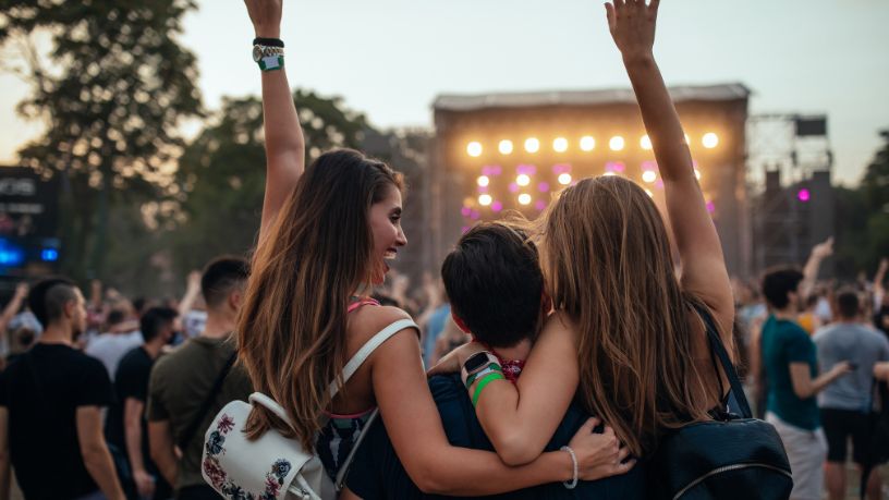 Jonas Brothers em São Paulo: venda de ingressos para show único movimenta fãs e aquece o mercado de eventos