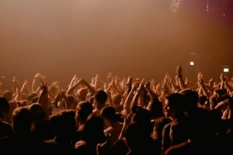 Lollapalooza 2026: programação de sábado, horários e como assistir ao festival ao vivo